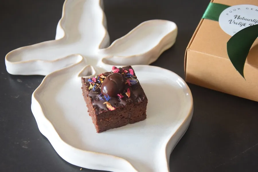gezonde taart natuurlijk paasbox pure chocoladetaart