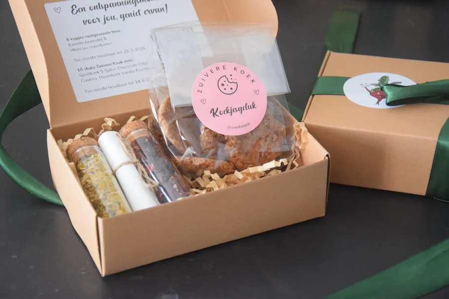 Zuivere Koek & Verse Thee Cadeaupakket Gezonde Koek