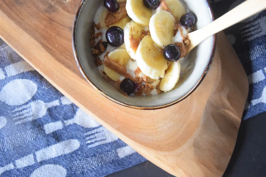 kwark banaan pindakaas blauwe bes