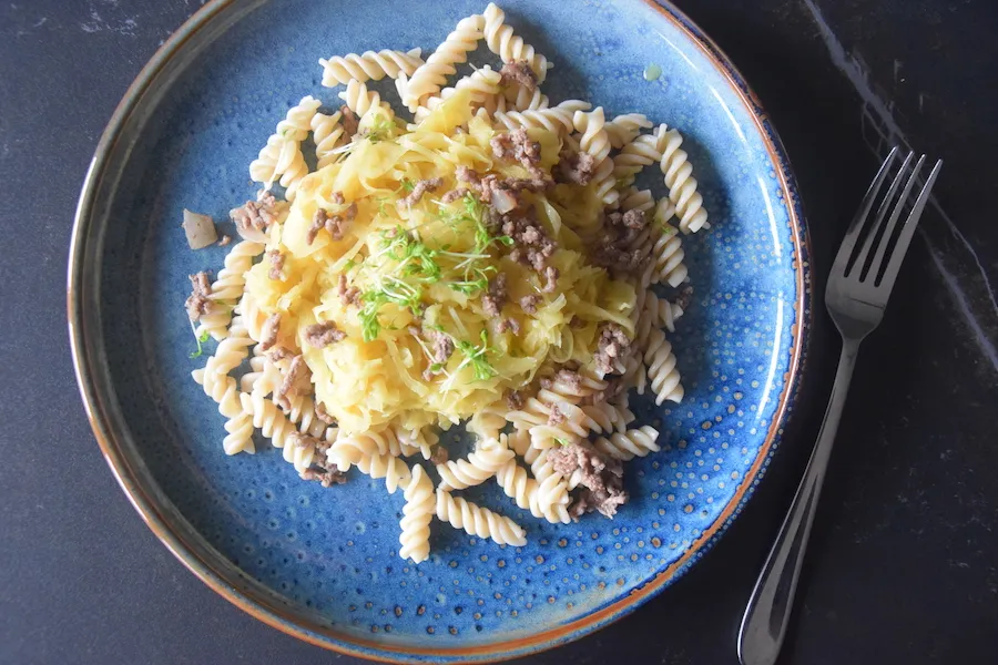 fusilli met zuurkool en gehakt