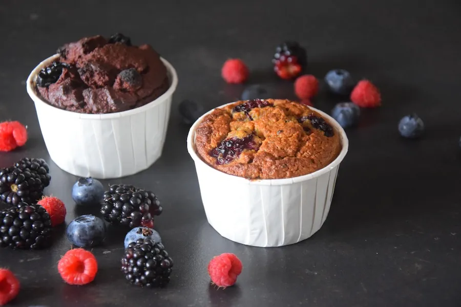 Gezonde muffin met zomerfruit