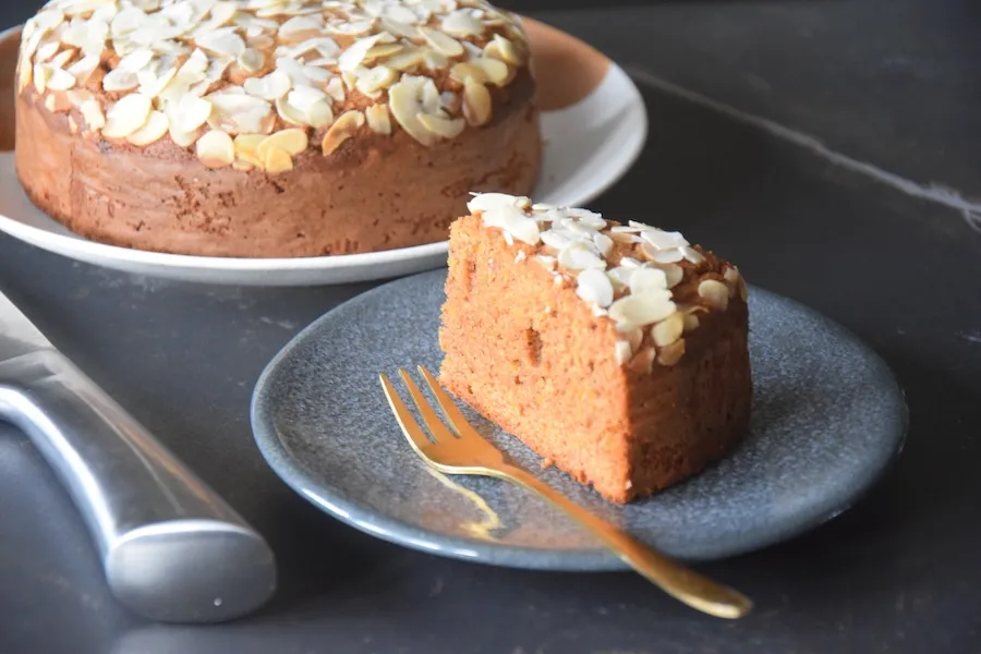 Pompoentaart met speculaaskruiden en amandelschaafsel